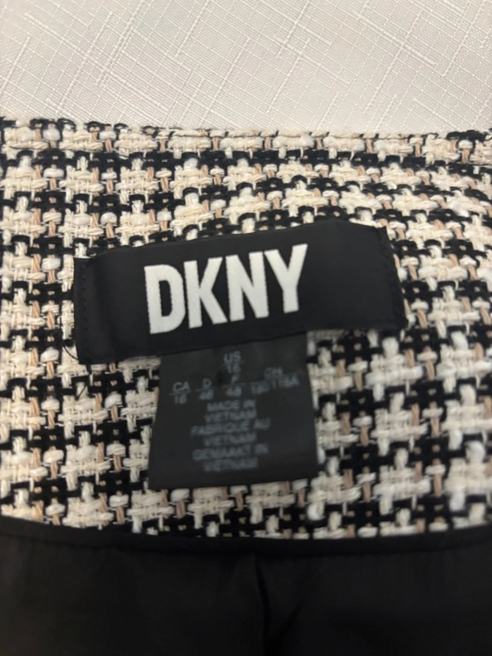 DKNY Black & White Houndstooth Tweed Moto Jacket SZ 16 gold-tone zippers NWT - Picture 2 of 11